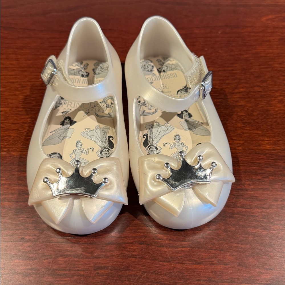 Mini Melissa Cream Dress Shoes with Silver Bow